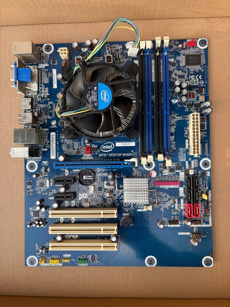 Intel Desktop Moederbord DH55HC met Core i3 CPU en Koeler, Ophalen of Verzenden, Gebruikt, Intel, DDR3