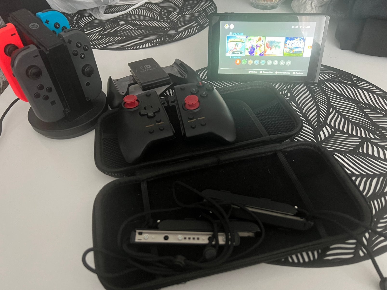 Nintendo switch V1, Spelcomputers en Games, Spelcomputers | Overige, Zo goed als nieuw, Nintendo, Ophalen of Verzenden