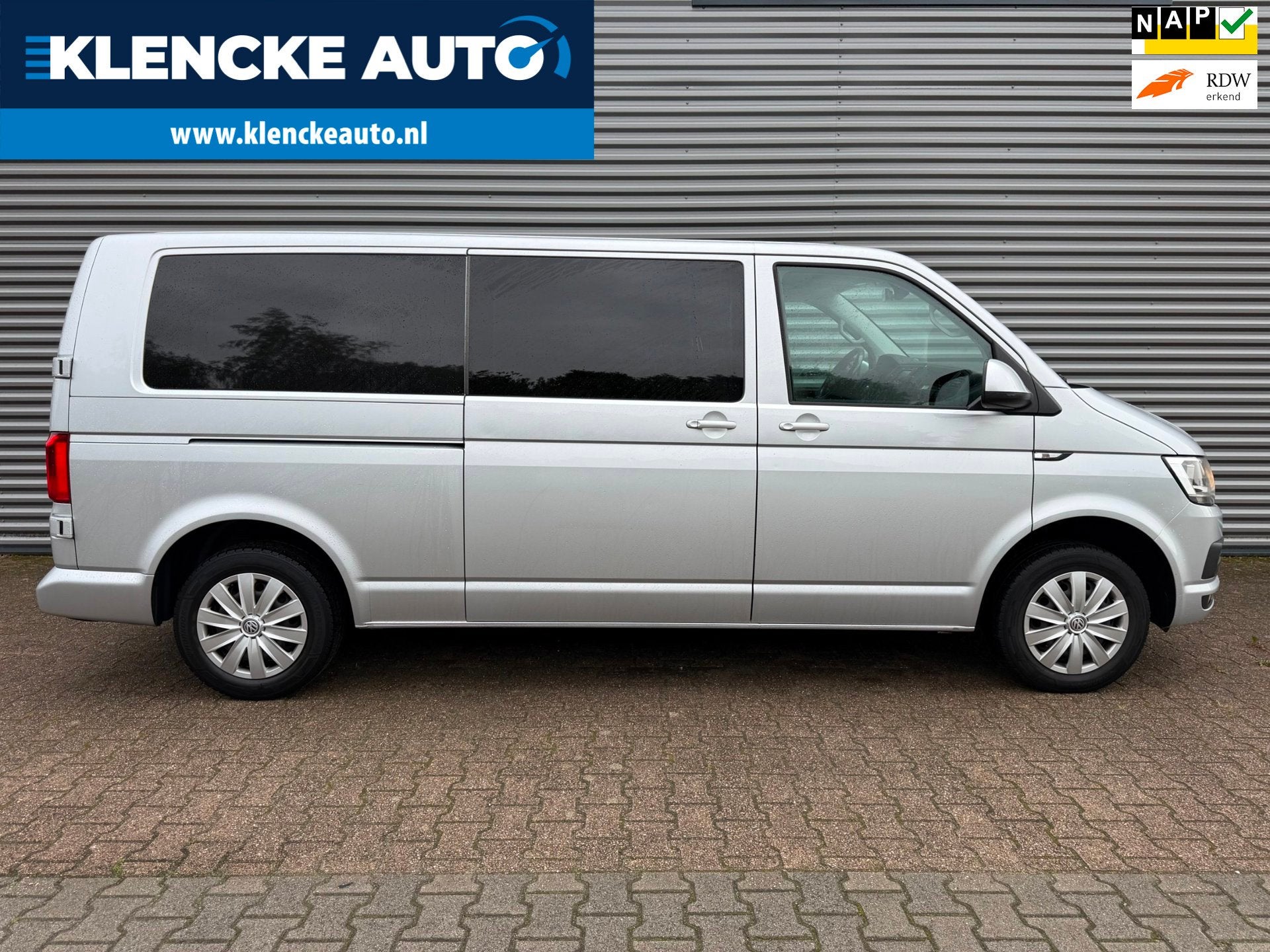 Volkswagen Transporter 2.0 TDI L2H1 DC Highline 218.538km Au, Auto's, Dealer onderhouden, Stof, Gebruikt, Euro 6