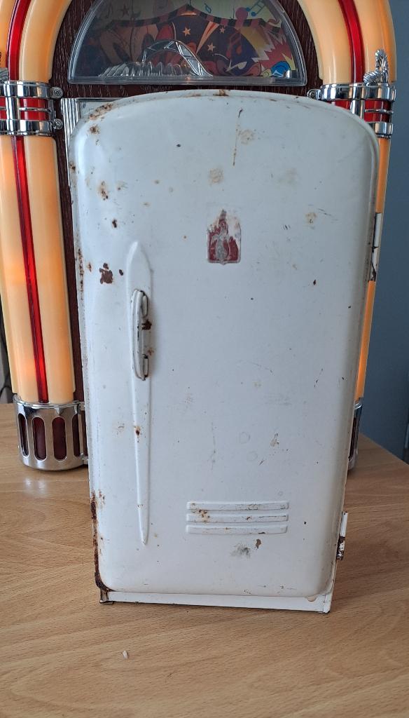 Vintage blikken bolle koelkastje speelgoed, Ophalen of Verzenden