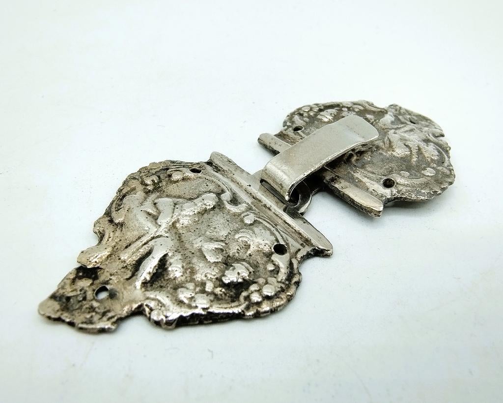 Zilveren kraalhaak, schorteslot J.W. Töpfer, Kampen, ca.1865