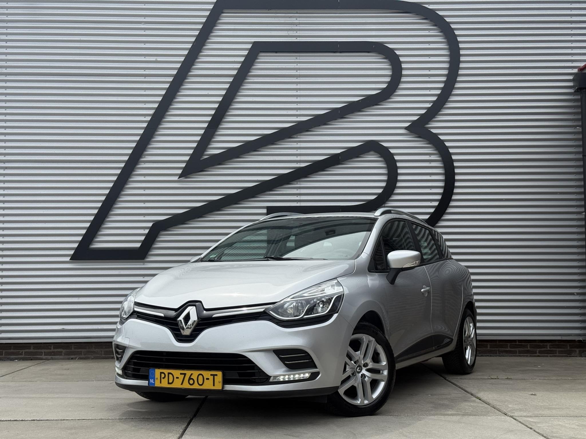 Renault Clio Estate 1.5 dCi Ecoleader Zen 2e Eigenaar|Navi|C, Auto's, Voorwielaandrijving, Stof, Euro 6, 4 cilinders