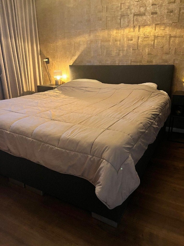 Mooie boxspring boxen 180x200cm (zonder matras), Ophalen, Tweepersoons, Zo goed als nieuw, 180 cm