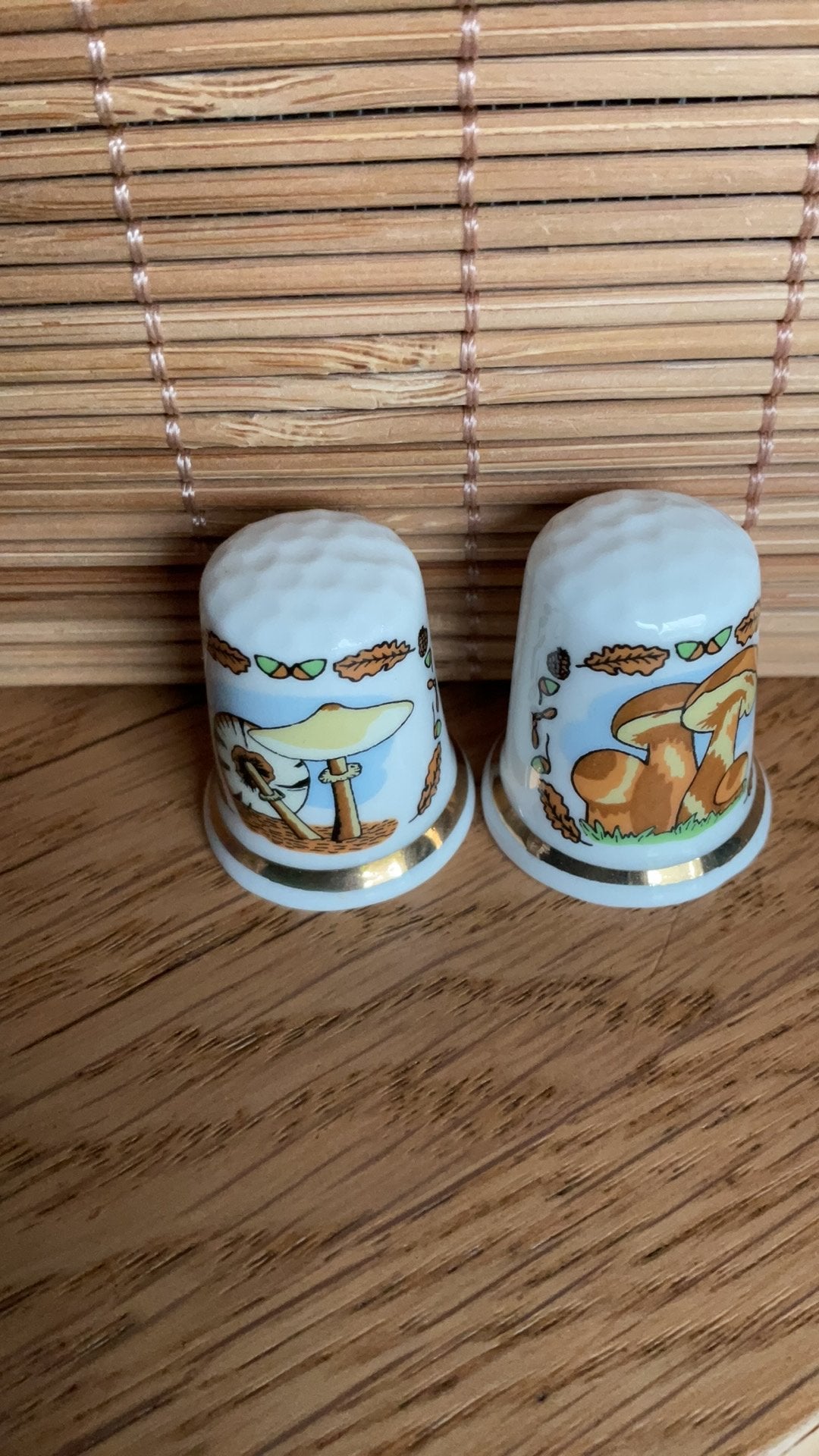 Paddestoelen vingerhoed vingerhoedje vingerhoedjes vinger, Verzamelen, Vingerhoedjes, Ophalen of Verzenden, Nieuw, Porselein, Nederland