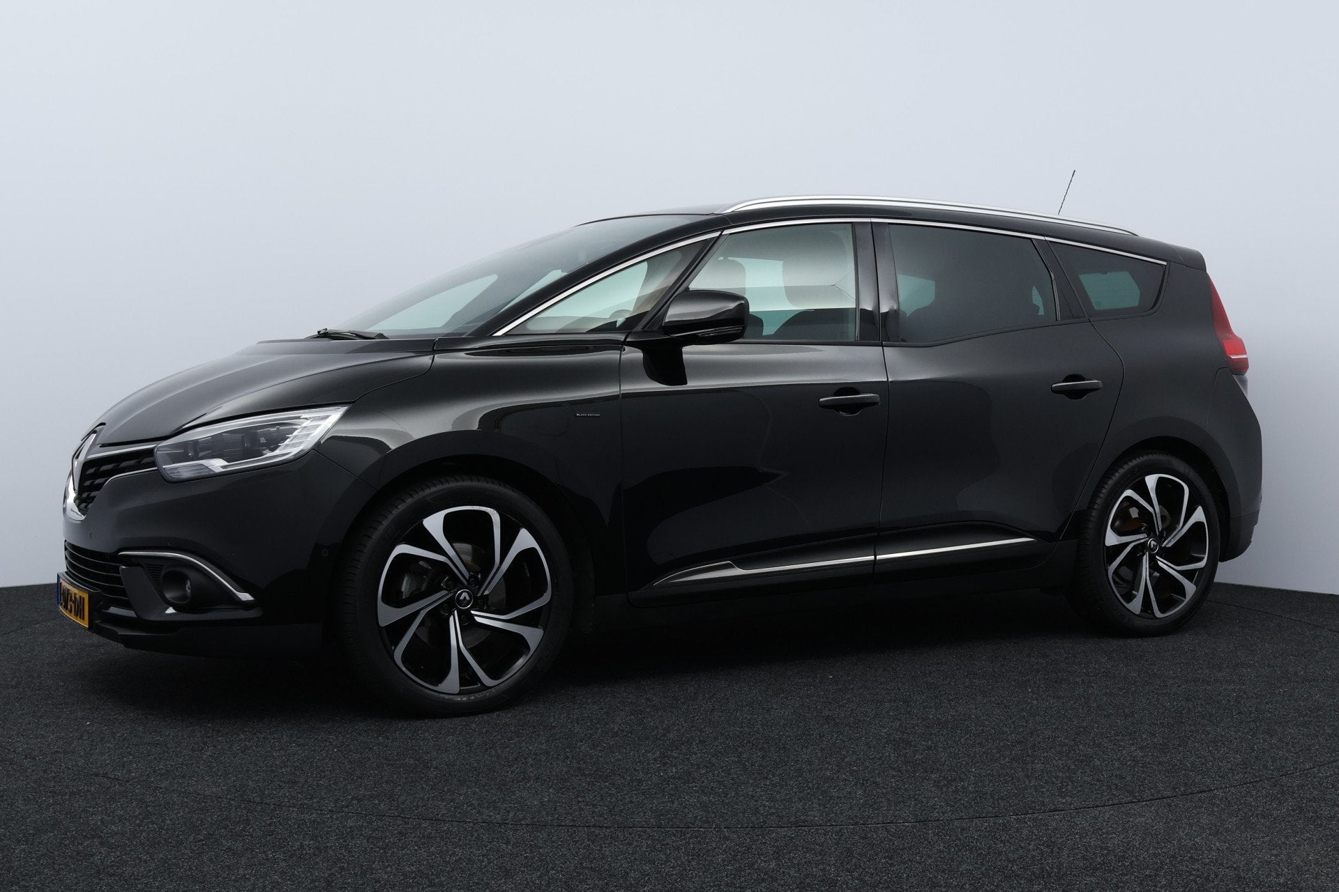 Renault Grand Scénic 1.3 TCe Black Edition/ 7-Persoons!/ Tr, 4 cilinders, 7 stoelen, Zwart, Bedrijf