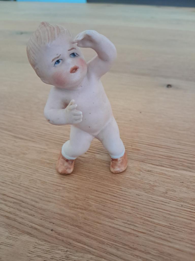 Beeldje bisque gebruder heubach Duitsland mat baby, Ophalen of Verzenden