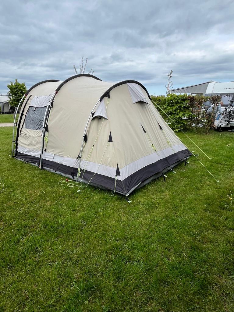 Outwell Trout Lake 4 Tent - Ruime en Comfortabele Gezinstent, Ophalen, Gebruikt, Tot en met 4