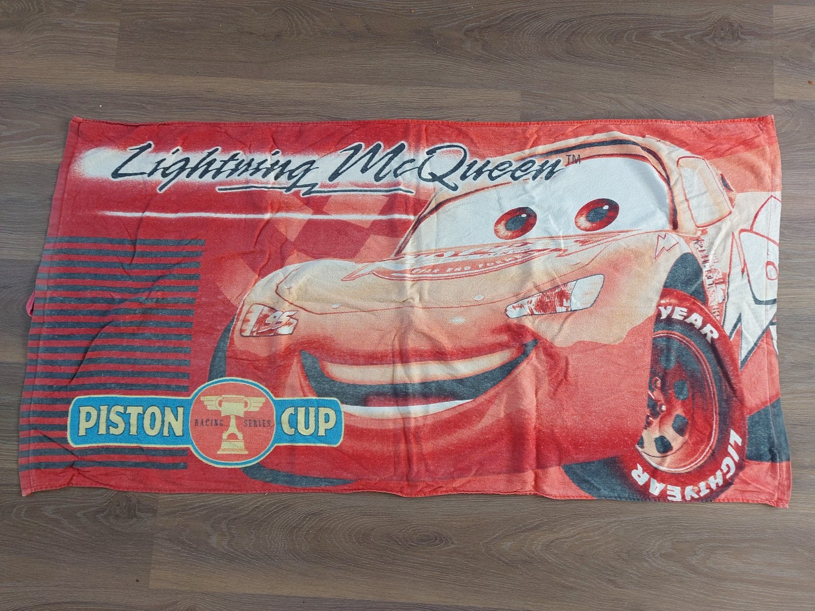 Cars handdoek maat 70x140, Ophalen of Verzenden, Gebruikt, Handdoek