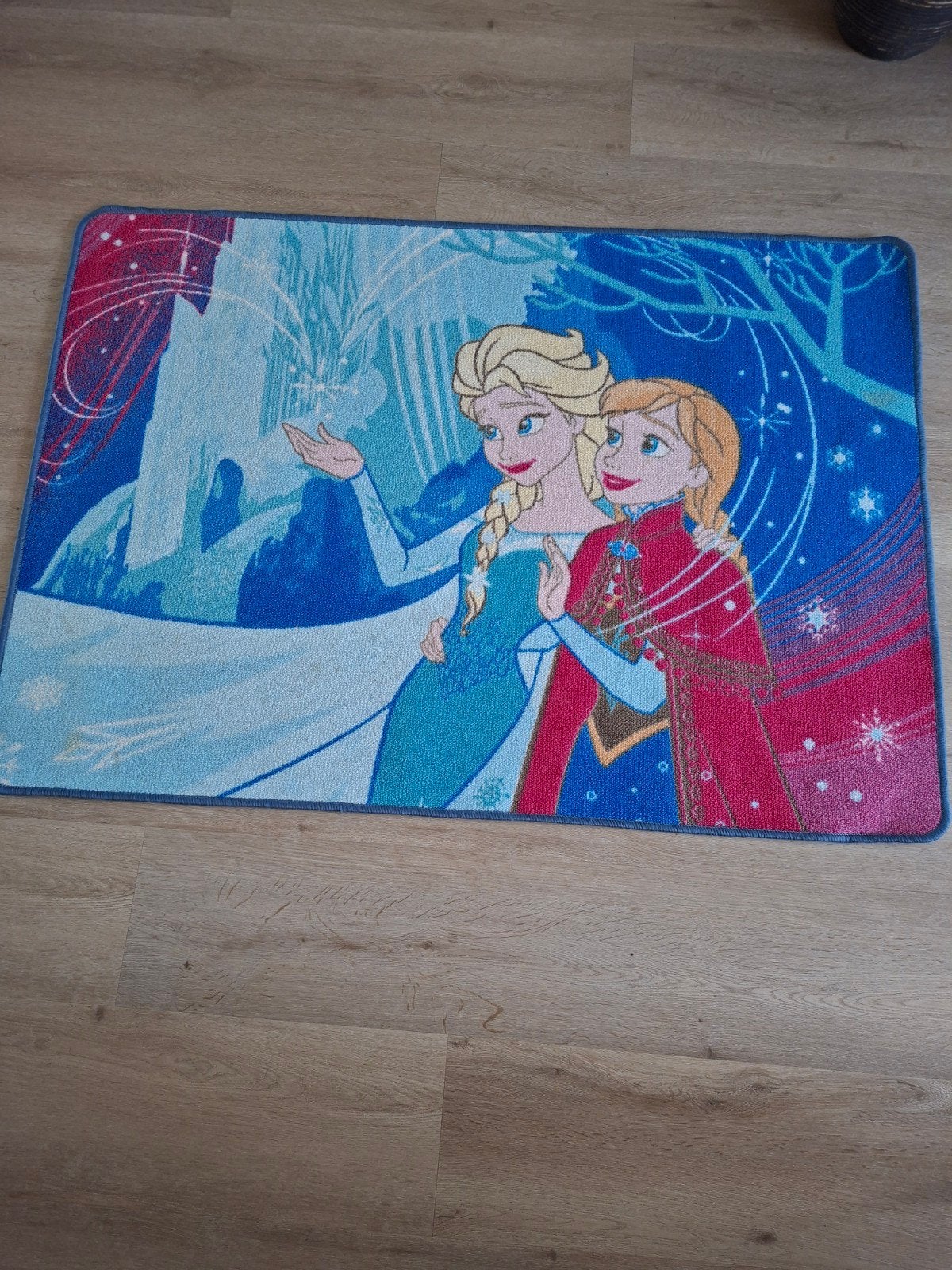 Frozen vloerkleed 1.30m x 0.90m zgan, Verzenden, Zo goed als nieuw, Overige kleuren