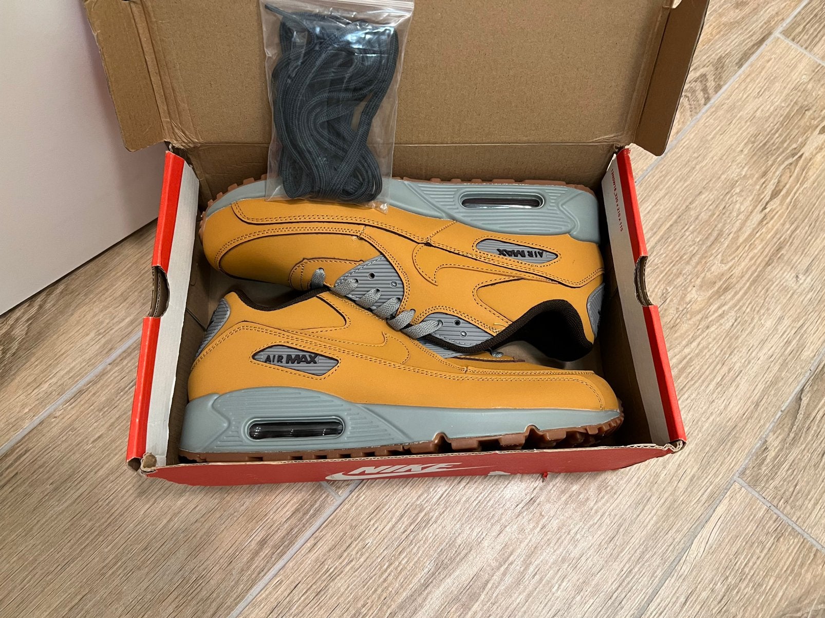 Nike Air Max nieuw 44 (doos fofo), Kleding | Heren, Ophalen, Nieuw