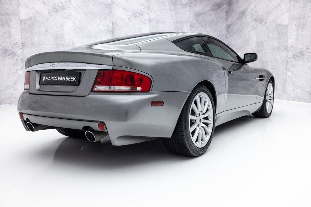 Aston Martin V12 Vanquish 5.9 | Technisch 100% | Unieke staa, Auto's, Aston Martin, Automaat, 12 maanden, Achterwielaandrijving