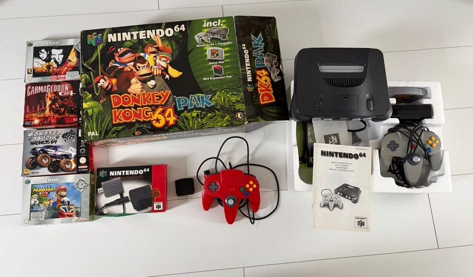 Nintendo 64 Console met Donkey Kong 64 Pak en extra's, Ophalen, Gebruikt, Met 2 controllers, Met games