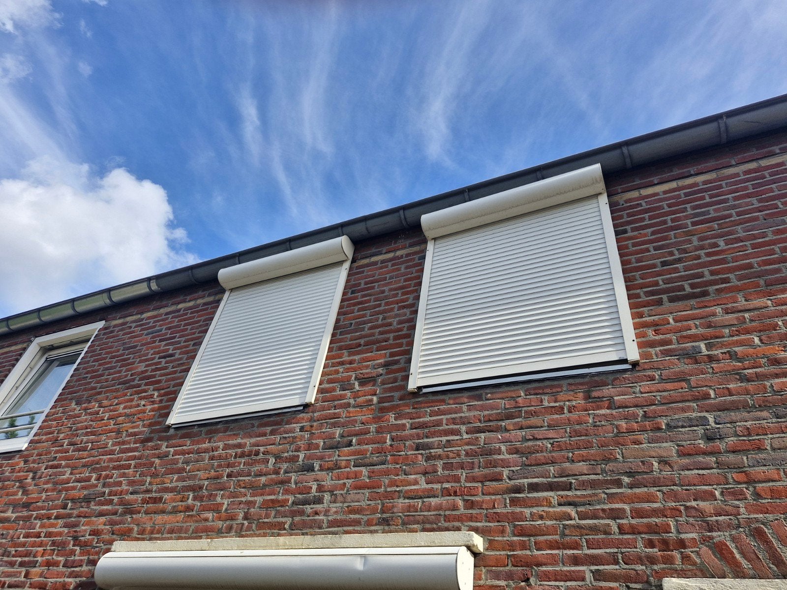2 rolluiken, 1 defect, 95x200 cm (bxh), Doe-het-zelf en Verbouw, Ophalen, Gebruikt, Minder dan 100 cm, Wit