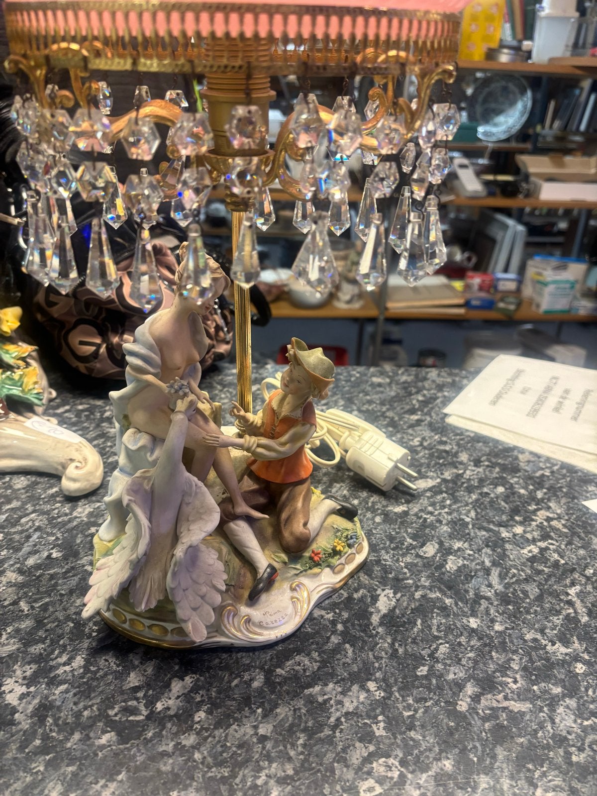 Capodimonte Tafellamp met Kristallen en Roze Kap, Ophalen