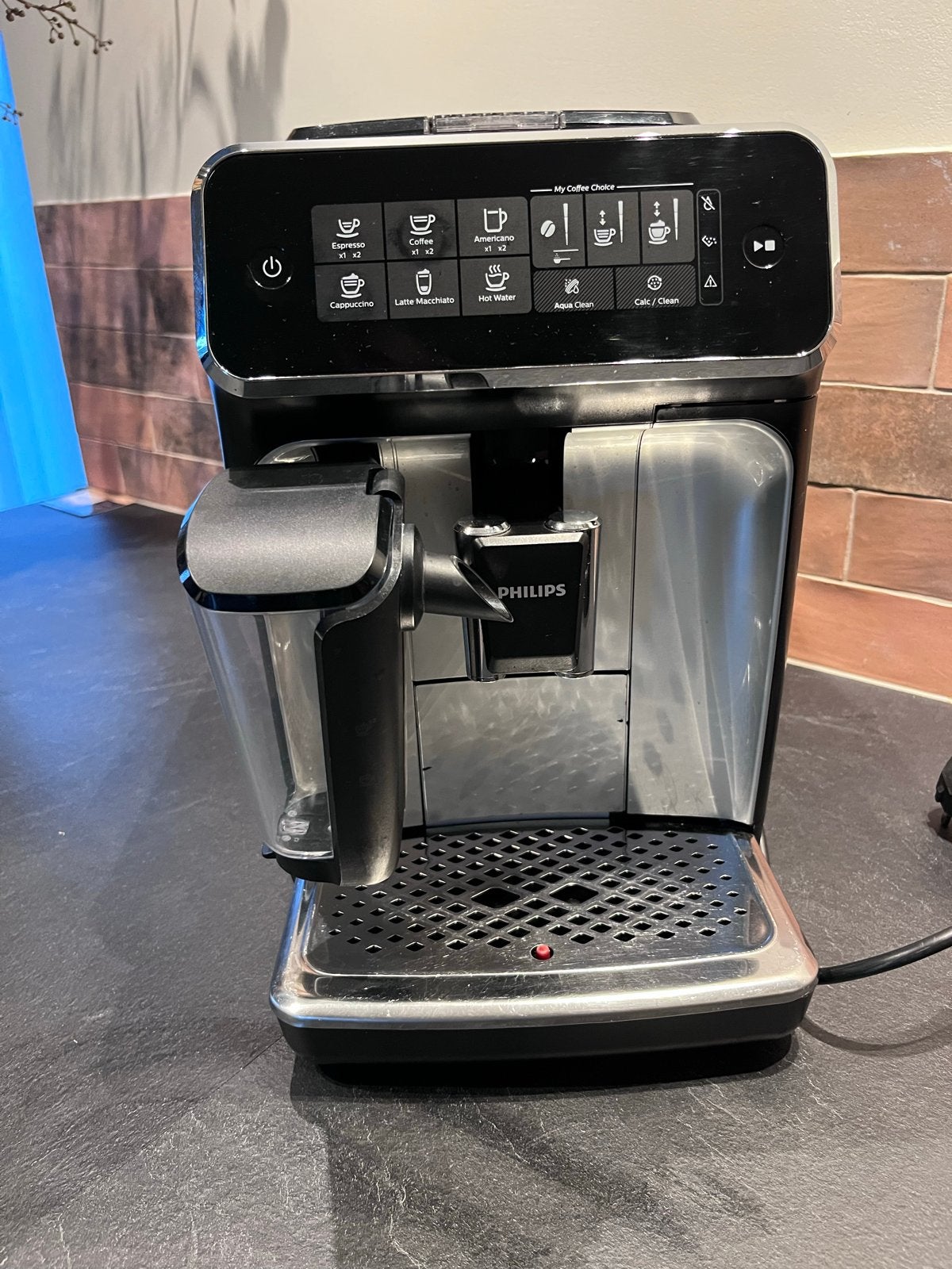 Philips 2200 Serie Volautomatische Espressomachine, Witgoed en Apparatuur, Koffiezetapparaten, Ophalen, Afneembaar waterreservoir