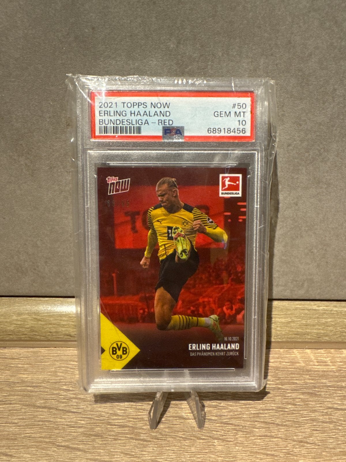 2021 Topps Now Erling Haaland Bundesliga Red PSA 10, Ophalen of Verzenden, Nieuw, Buitenlandse clubs, Spelerskaart