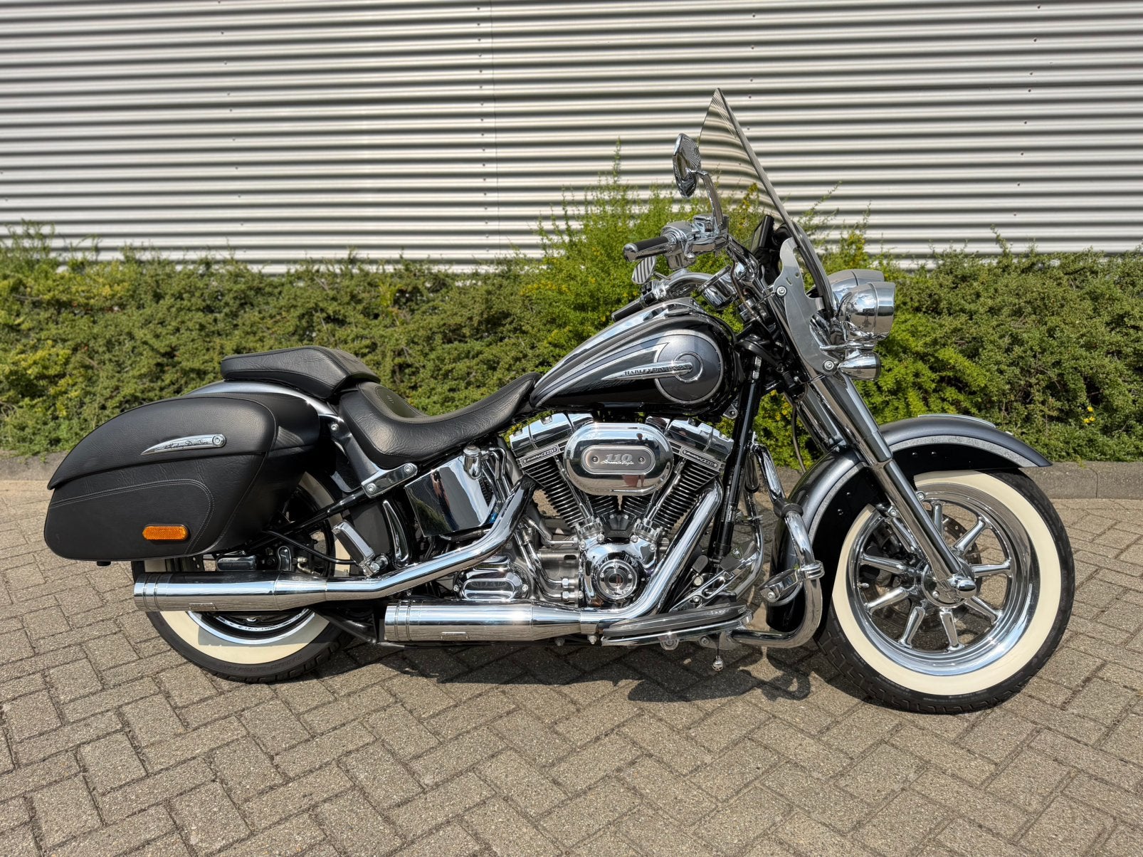 Harley Davidson Softail Deluxe CVO 110 16.750km Nieuwstaat, Motoren, 2 cilinders, Occasion, Motorrijbewijs A, Meer dan 35 kW