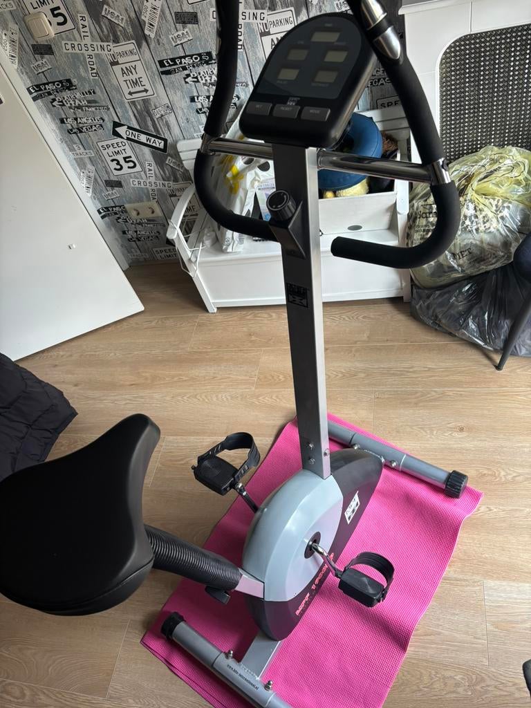 Hometrainer MPF 1900HP, Sport en Fitness, Fitnessapparatuur, Ophalen, Zo goed als nieuw, Hometrainer