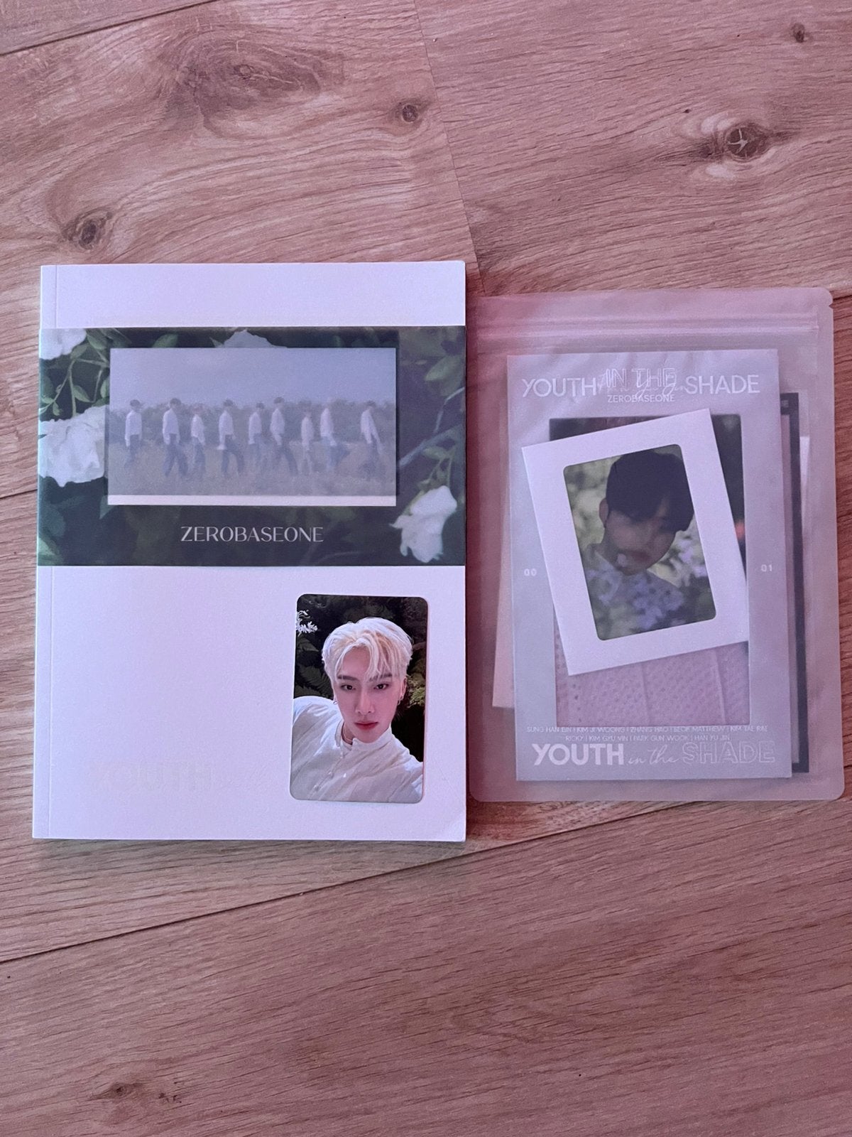 Zb1 youth in the shade kpop album ricky photocard, Ophalen of Verzenden, Zo goed als nieuw