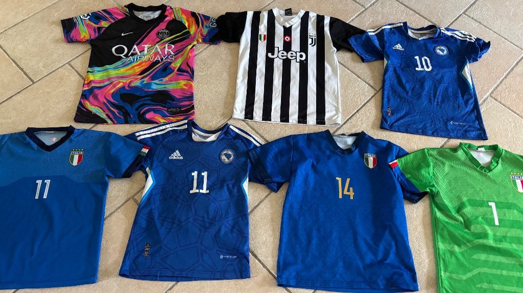 Voetbalshirts maat 146/152 Italie, Bosnie, Frankrijk, Kinderen en Baby's, Ophalen of Verzenden, Gebruikt, Jongen of Meisje, Shirt of Longsleeve