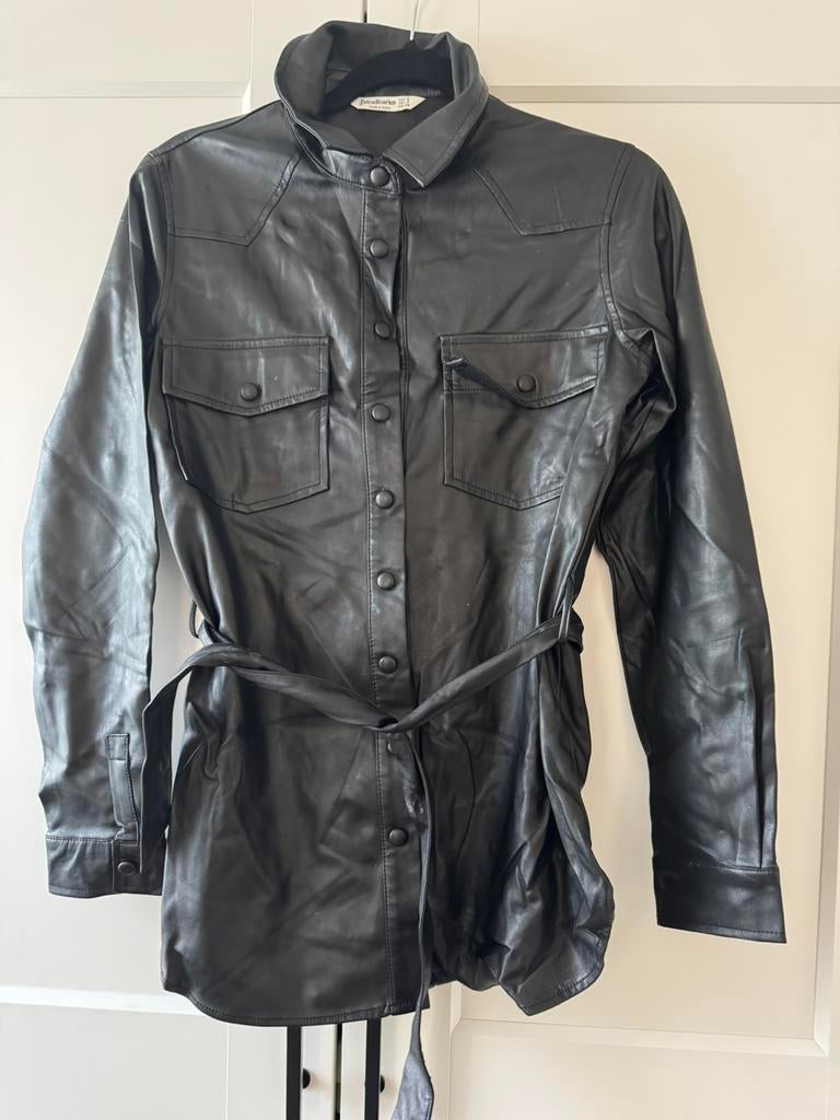 Blouse Stradivarius zwart leer S, Kleding | Dames, Blouses en Tunieken, Ophalen of Verzenden, Zo goed als nieuw, Maat 36 (S), Zwart