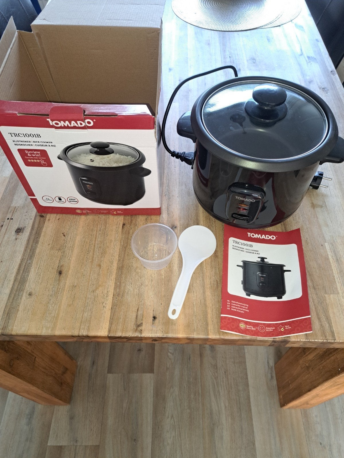 Tomado TRC1001B Rijstkoker - 1x gebruikt, Ophalen of Verzenden, Zo goed als nieuw