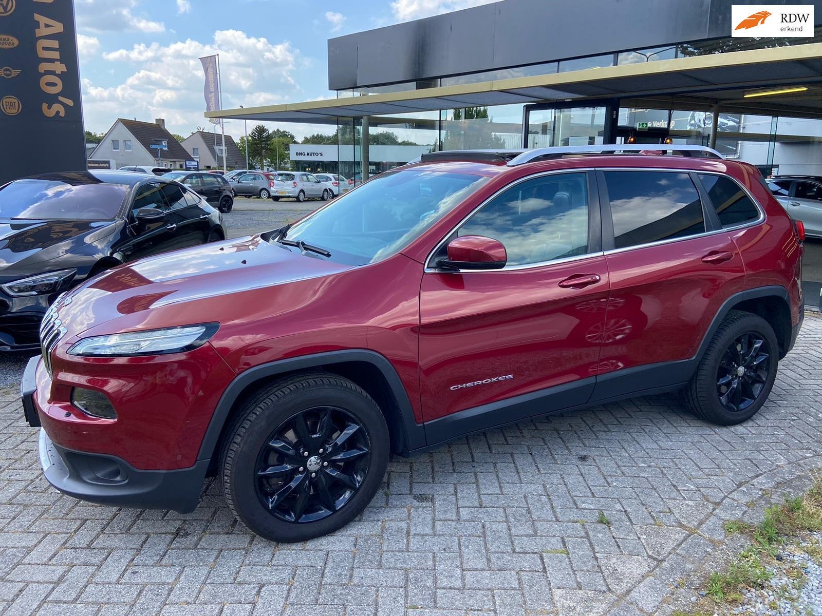 Jeep Cherokee 2.0 Limited 4WD, panodak, trekhaak, navi, crui, Automaat, Euro 5, 450 kg, 4 cilinders
