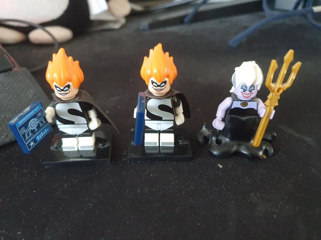 lego minifigure per stuk 2 euro, Overige thema's, Lego, Ophalen of Verzenden, Zo goed als nieuw