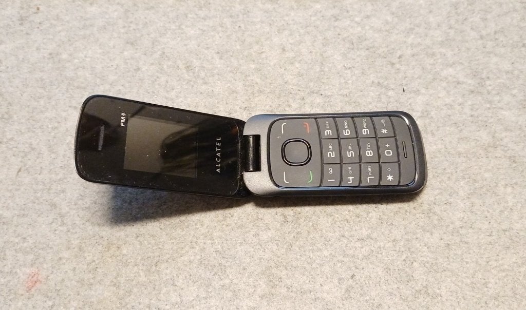 Alcatel klaptelefoon 1030X, Inklapmodel, Ophalen of Verzenden, Zo goed als nieuw, Zonder simlock