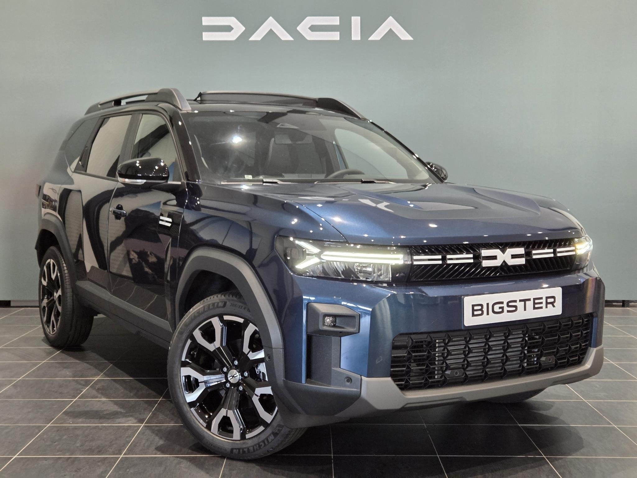 Dacia Bigster 1.8 Hybrid 155 Limited Edition | 800 EURO VOOR, Auto's, 1793 cc, Blauw, Bedrijf, Nieuw