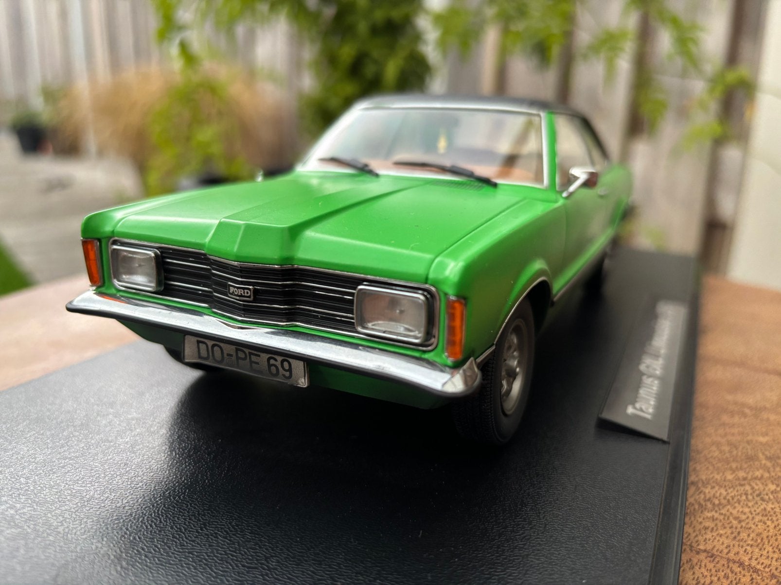 KK Scale 1:18 Ford Taunus Limousine GXL 1971 dirty version, Ophalen of Verzenden, Zo goed als nieuw, Overige merken