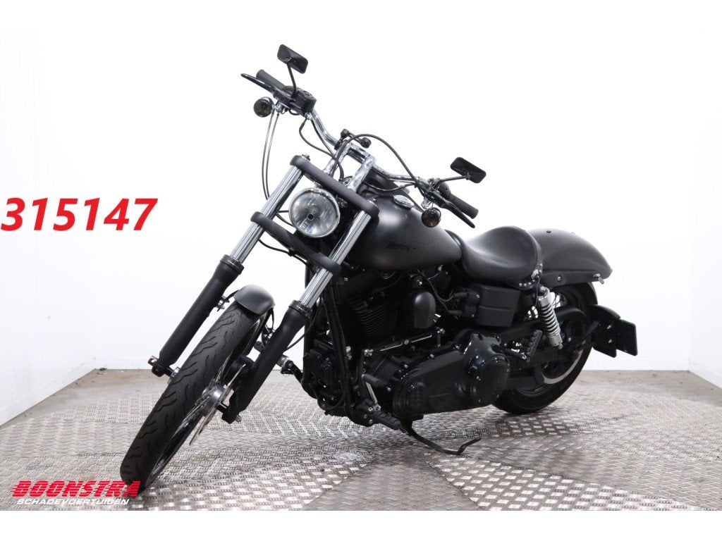 Harley-Davidson FXDWG Dyna Wide Glide (bj 2013), Motoren, Motoren | Harley-Davidson, 1688 cc, Dopplerlaan 4
9207HC  DRACHTEN, NL