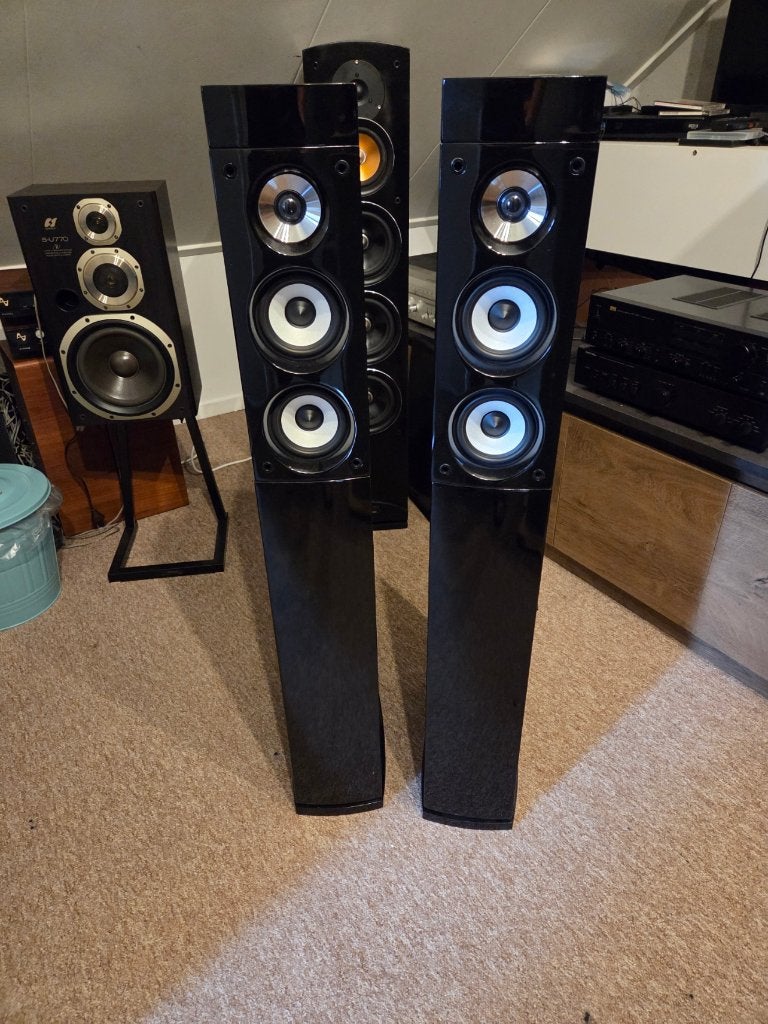 Kruger & Matz KM0501 Floorstanding speakers in Nieuwstaat, Vloerstaande luidspreker, Zo goed als nieuw, 60 tot 120 watt, Ophalen