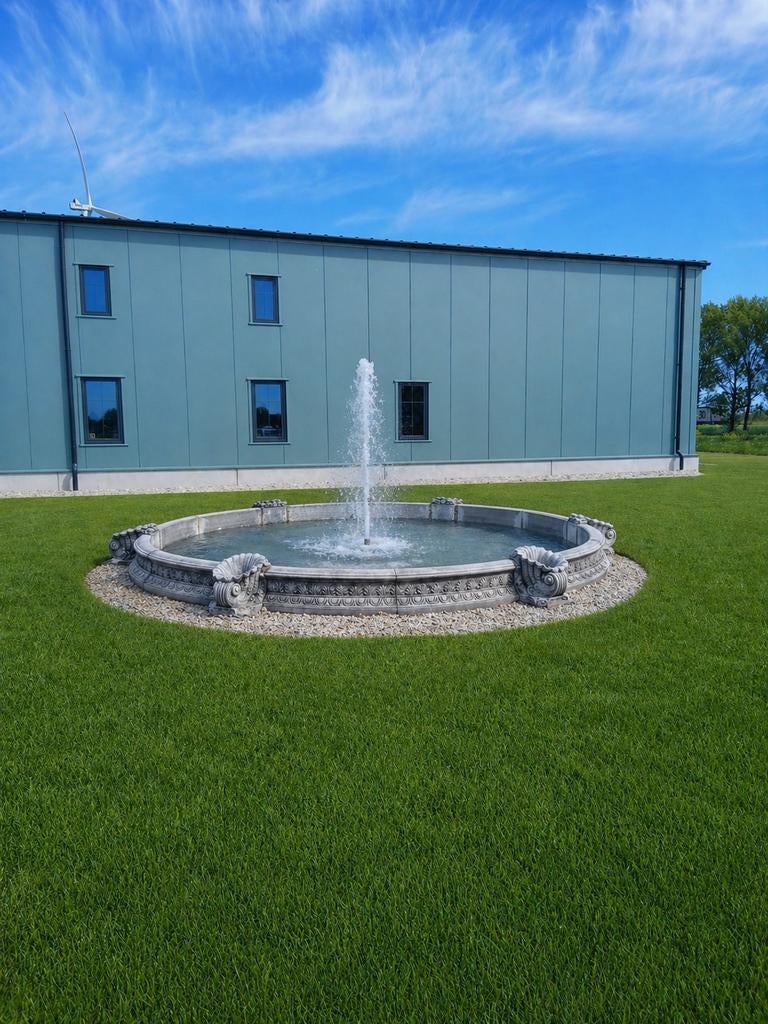 Fonteinrand 550 cm doorsnee met waterfontein, Ophalen, Nieuw, Beton, Fontein