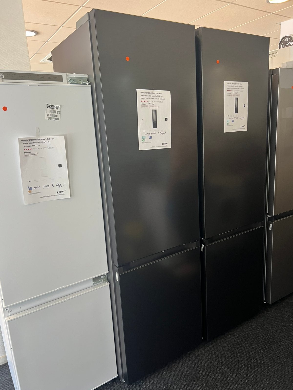 Nieuwe Samsung & Hisense koel/vriescombinaties - Diverse mod, 200 liter of meer, Met aparte vriezer, Nieuw, Energieklasse A of zuiniger