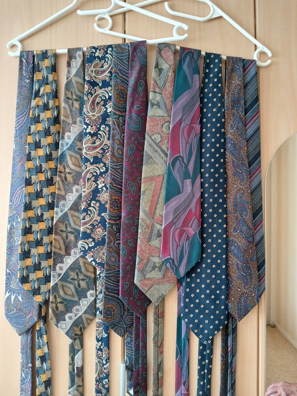 Stropdassen, Ophalen, Gedragen, Overige kleuren
