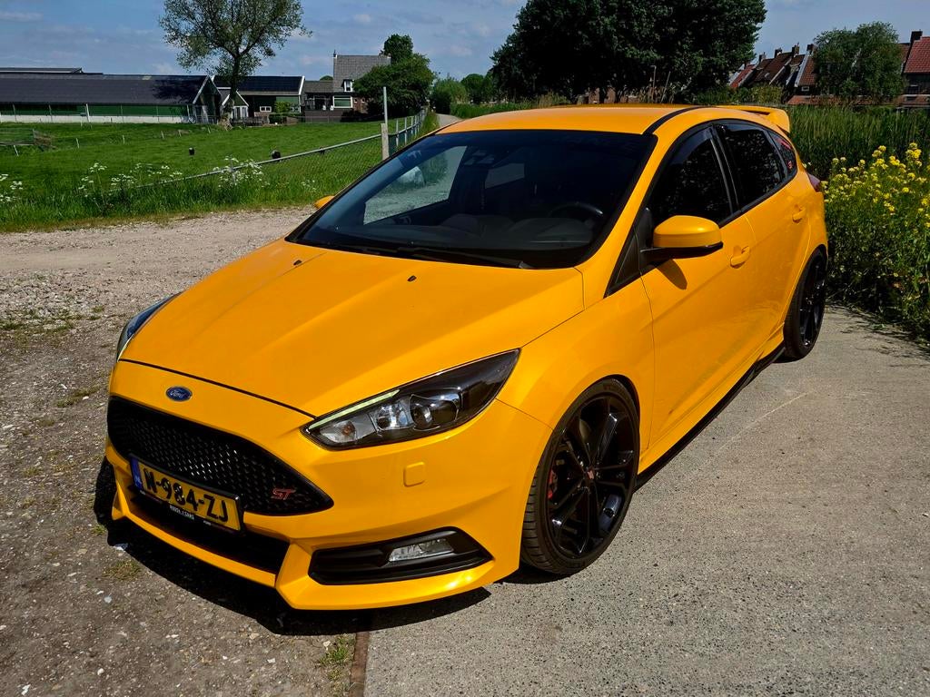 Ford Focus ST  2.0  Ecoboost Maxton 2017  *Volledig leer*, Auto's, Ford, Navigatiesysteem, 15 km/l, Zwart, 4 cilinders
