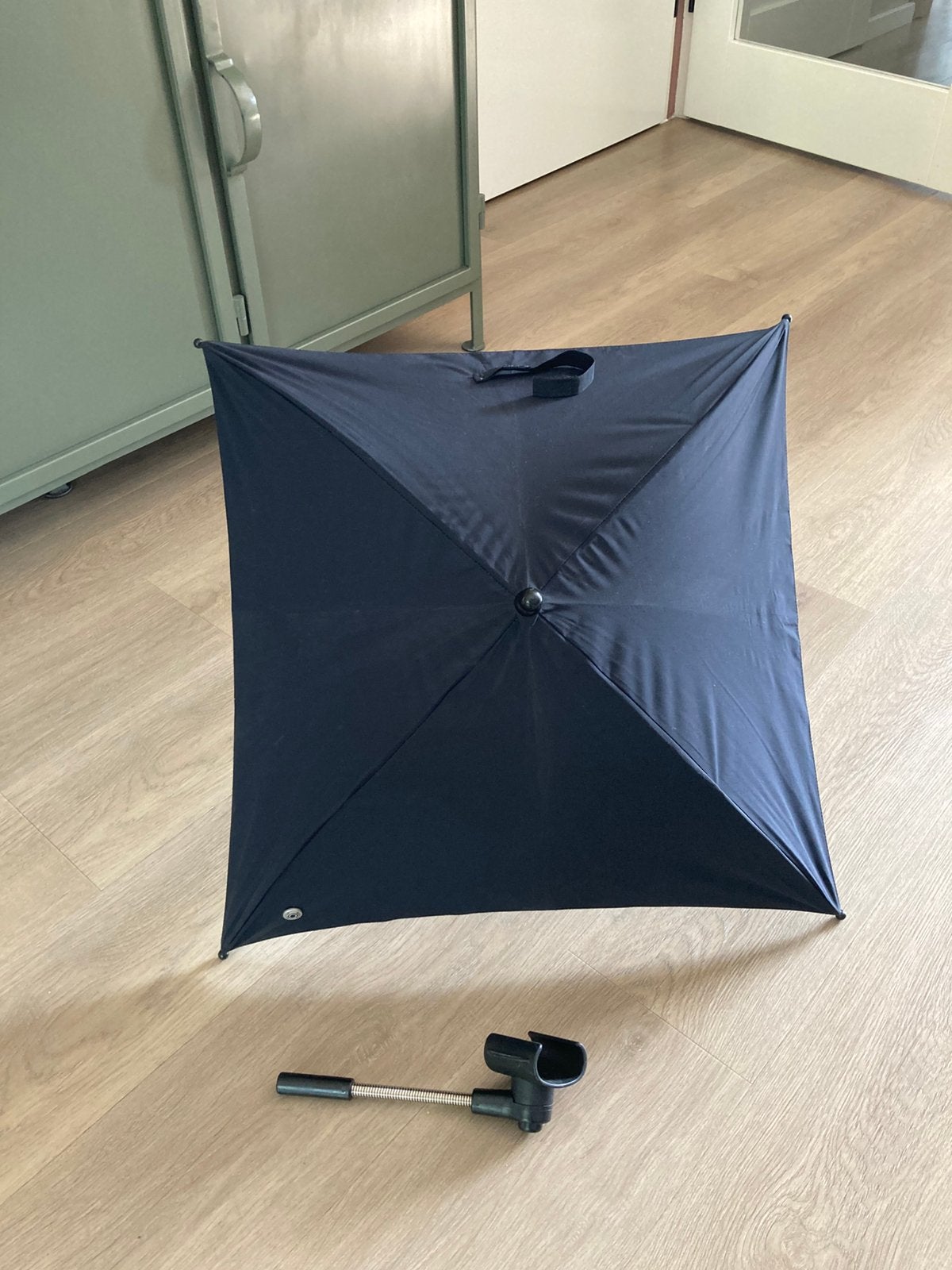 Parasol zwart kinderwagen mutsy, Ophalen of Verzenden, Zo goed als nieuw, Zwart