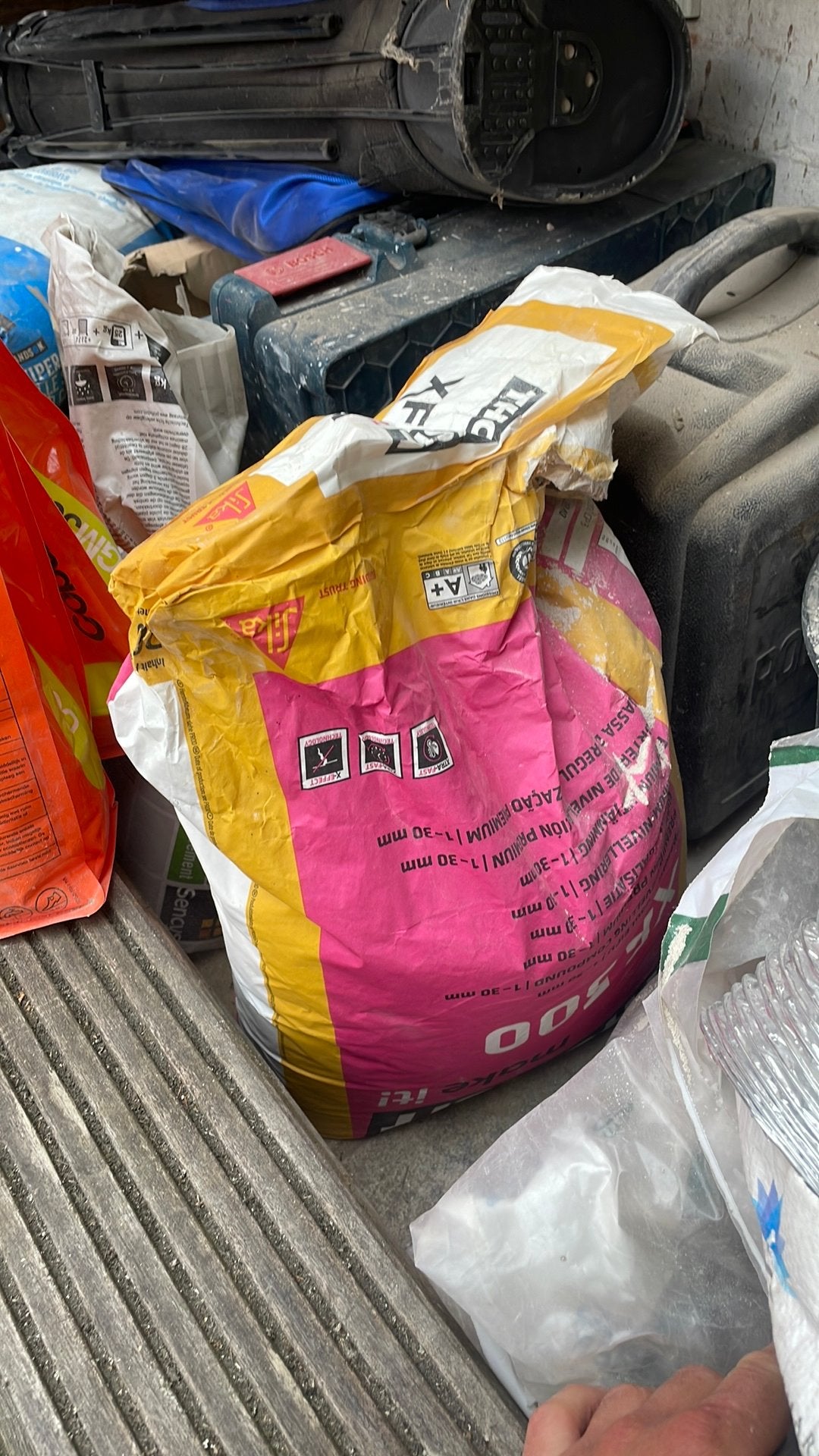 1 zak egaline Thomsit en 7kg primer van Thomsit, Overige kleuren, 5 tot 10 liter, Nieuw, Ophalen of Verzenden