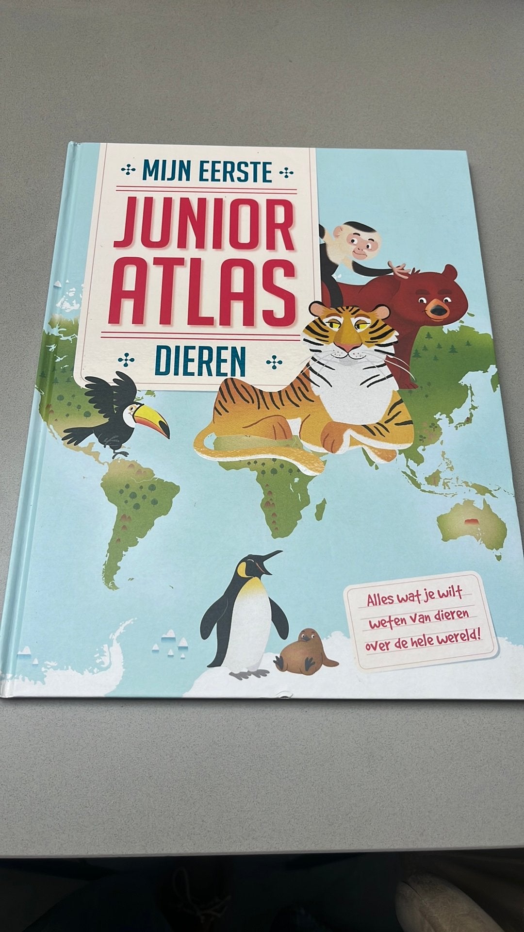 Kinderatlas dieren Junior Atlas, Boeken, Ophalen of Verzenden, Zo goed als nieuw, Non-fictie