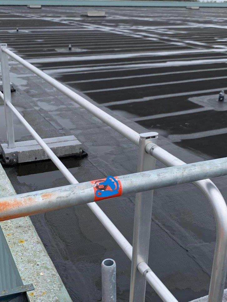 SG2-GUARD-G-B Dakrandbeveiliging (ballast), Ophalen, Zo goed als nieuw, Overige typen, 5 meter of hoger