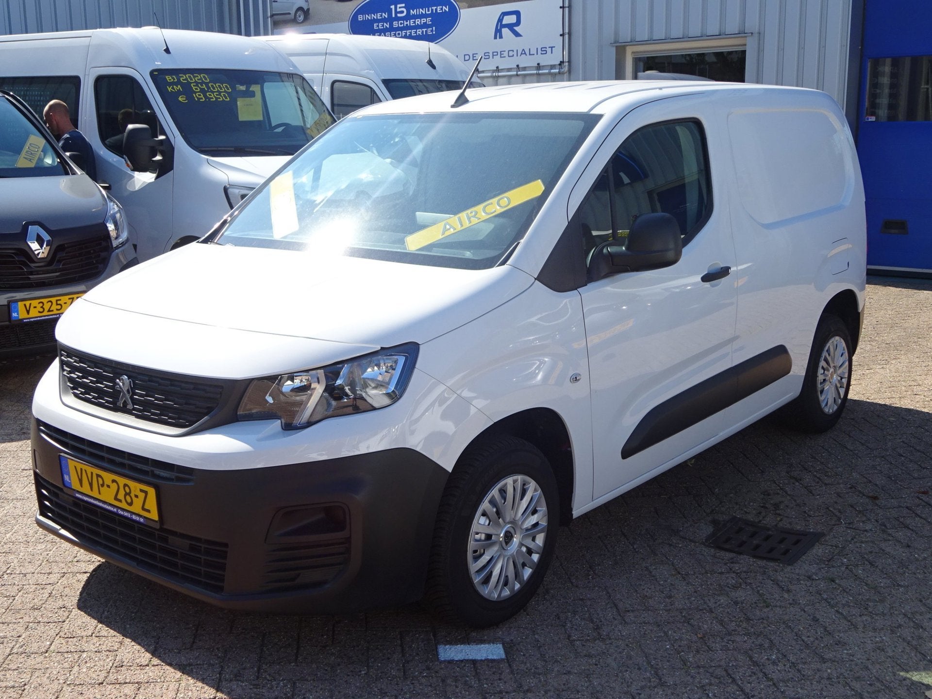 Peugeot Partner 1.5 BlueHDi 100 S&S L1 AIRCO SCHUIFDEUR CRUI, Voorwielaandrijving, Dealer onderhouden, Stof, Gebruikt