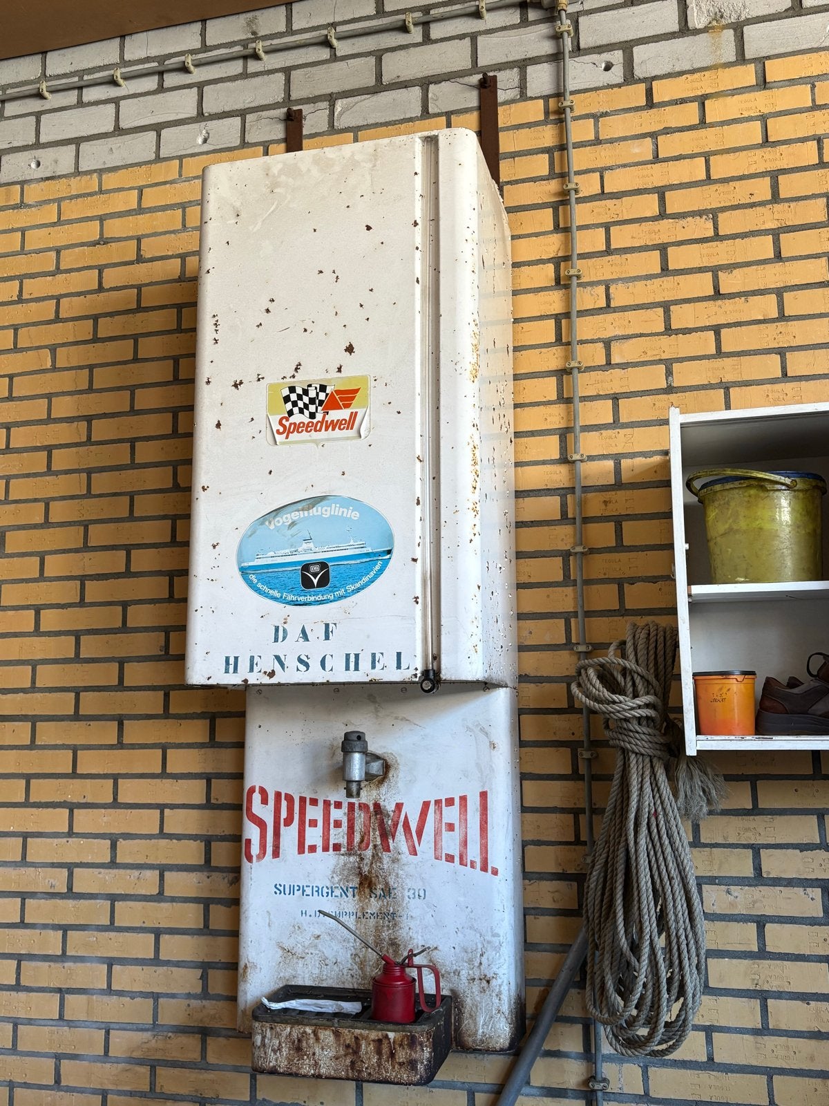 Vintage Speedwell Olie Dispenser - DAF HENSCHEL Reclame, Ophalen