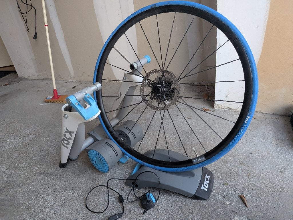 Tacx fietstrainer met voorwielsteun en trainingsband, Ophalen, Gebruikt, Overige typen