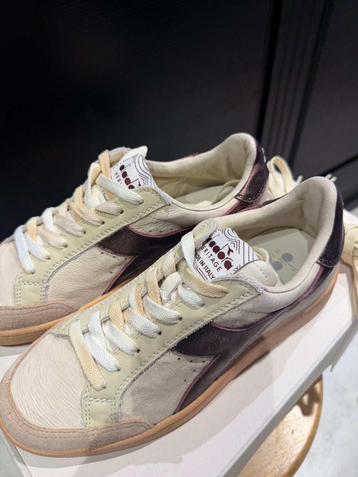 Nieuwe Diadora Heritage dames sneakers 40, Verzenden, Nieuw, Sneakers of Gympen, Rood