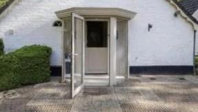 Tochtportaal / entreeportaal / aanbouw, Ophalen