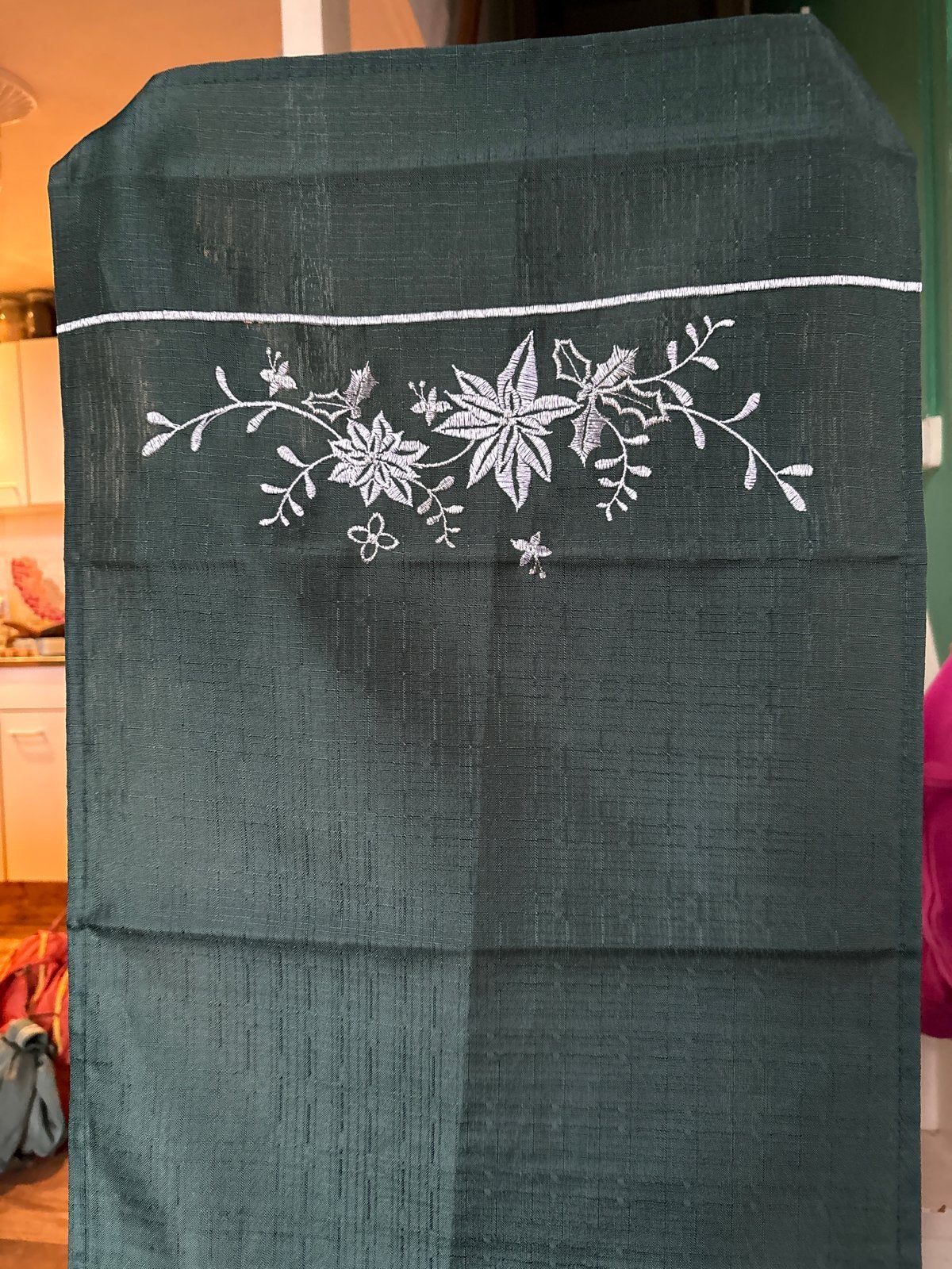 Kerst tafelloper Lucca 40x140cm groen met borduursel, Huis en Inrichting, Ophalen, Nieuw, Tafelloper, Groen
