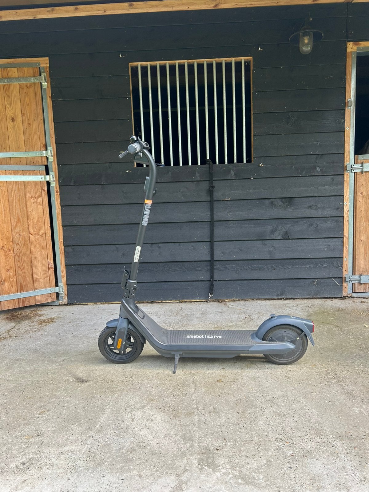Ninebot E2 Pro E Elektrische Step, Ophalen, Zo goed als nieuw, Elektrische step (E-scooter)