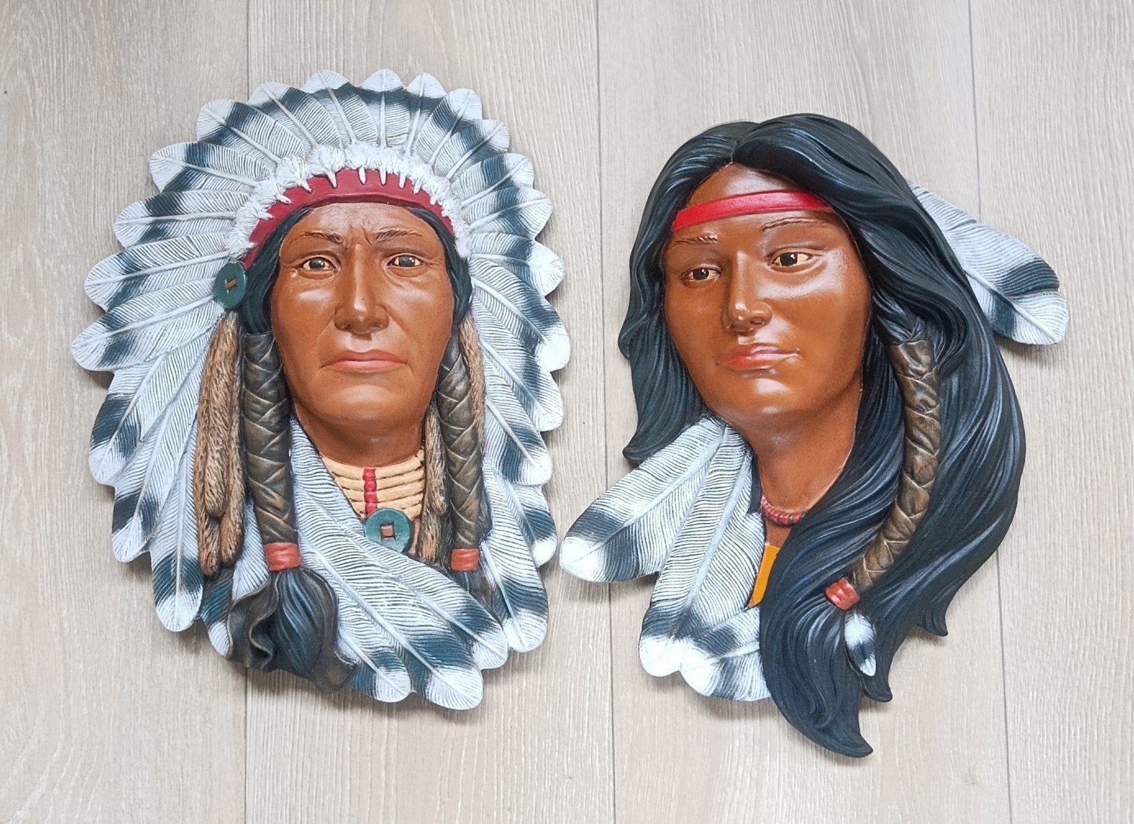 Wanddecoratie: Indiaan en Indiaanse vrouw, Ophalen of Verzenden, Zo goed als nieuw