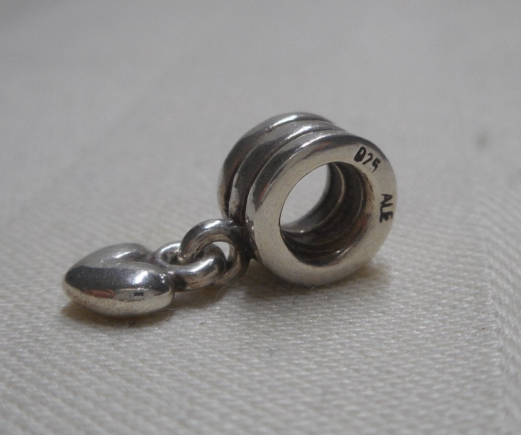 Pandora zilveren bedel met hartje hangertje nr.1717, Verzenden, Pandora, Zo goed als nieuw, 1 bedel